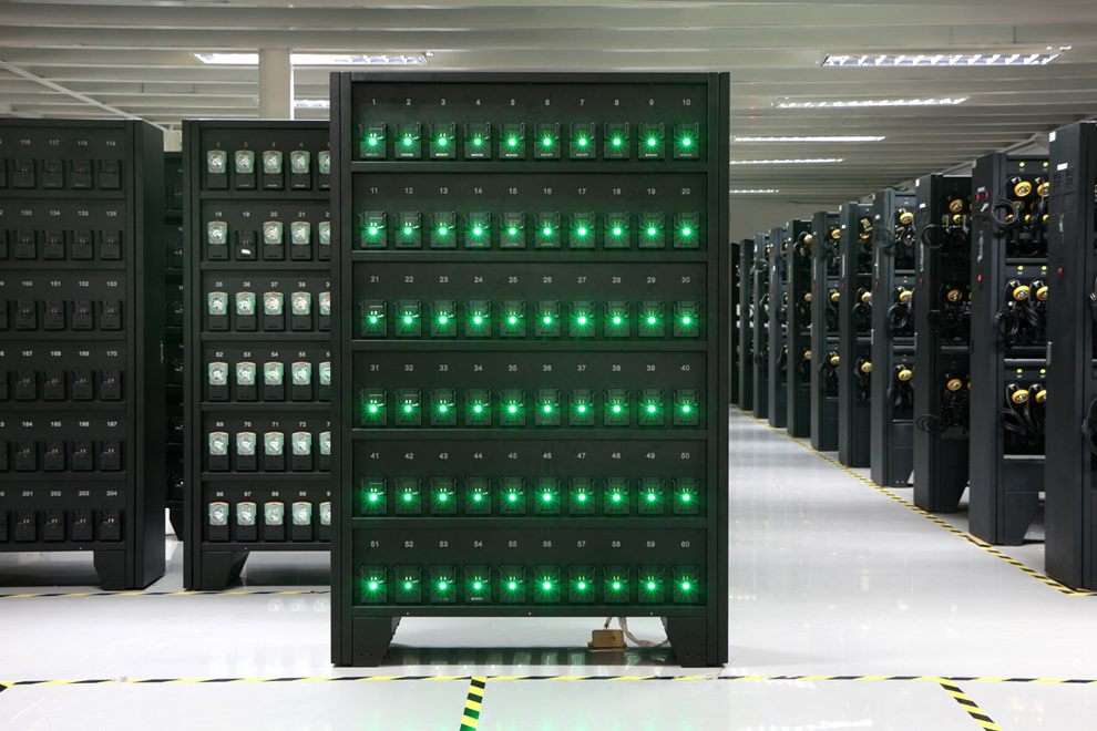 Cargador Múltiple NWCR-120B 2